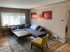590 S Decatur St in Denver, CO - Building Photo - Building Photo