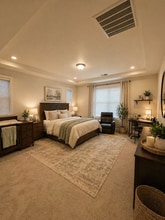 2345 Raphael Way in Lodi, CA - Foto de edificio - Building Photo