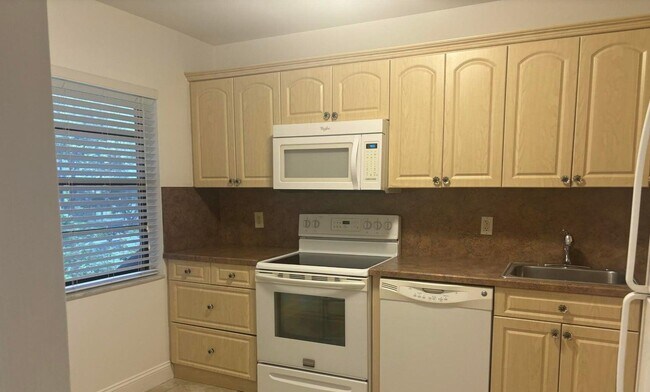 9264 Vista Del Lago in Boca Raton, FL - Building Photo - Building Photo