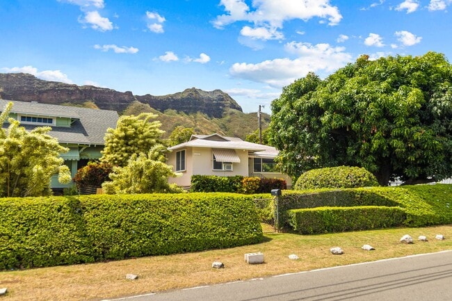 3836 Leahi Ave in Honolulu, HI - Building Photo - Building Photo