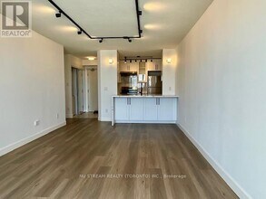1470 Midland Ave in Toronto, ON - Building Photo - Building Photo