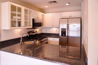 84 Adams St in Hoboken, NJ - Building Photo - Building Photo