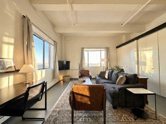 823 N 2nd St, Unit SI ID1508029P in Milwaukee, WI - Foto de edificio - Building Photo