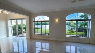 21027 NE 32nd Ave in Aventura, FL - Building Photo - Building Photo