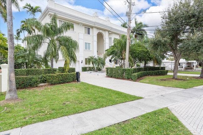 414 Riviera Isle Dr in Fort Lauderdale, FL - Building Photo - Building Photo