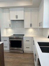 45500-45500 Campus Dr in Chilliwack, BC - Building Photo - Building Photo