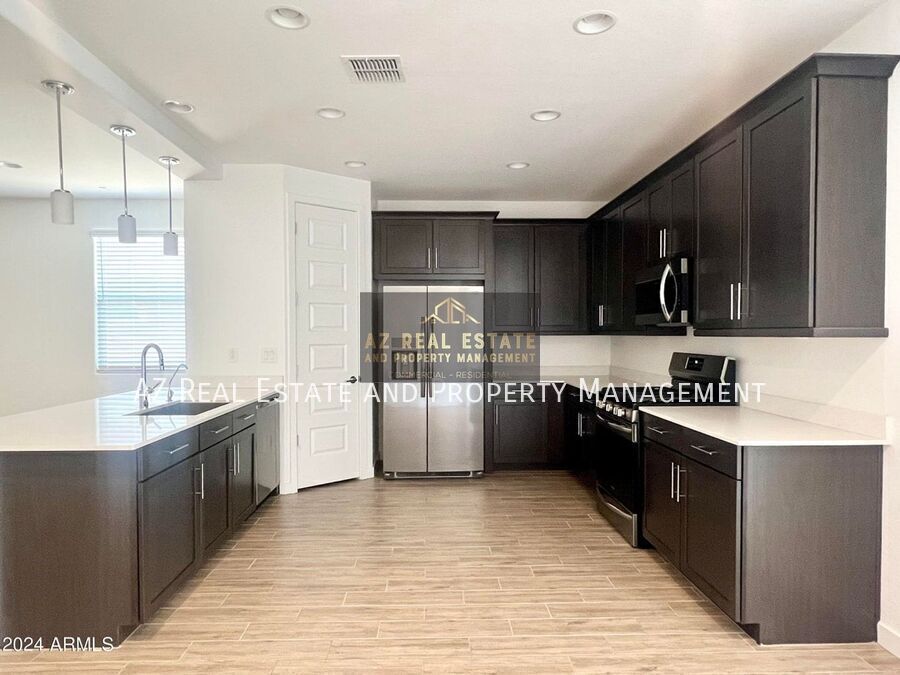 2187 W Burnside Trail in Phoenix, AZ - Building Photo