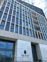 1 Hillsdale Ave W in Toronto, ON - Building Photo