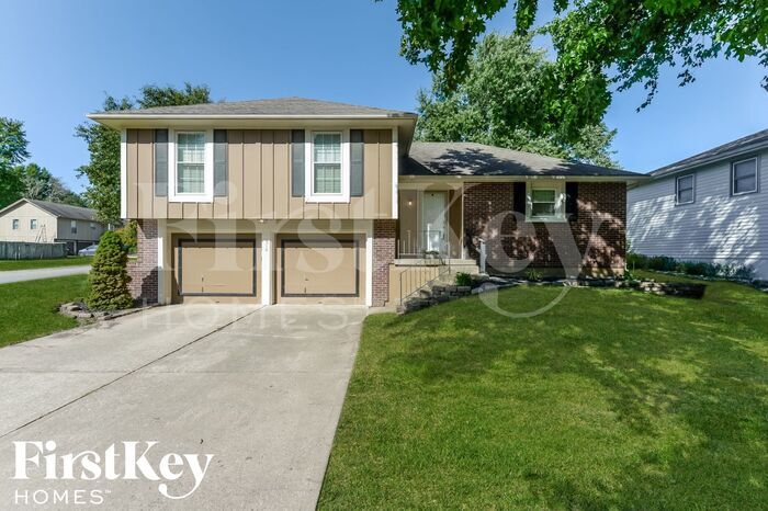 510 Buena Vista Dr in Belton, MO - Building Photo