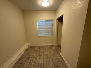 2313 Manchester St in West Sacramento, CA - Building Photo - Building Photo