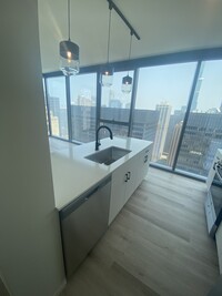 80 E Wacker Pl, Unit 4105 in Chicago, IL - Building Photo - Building Photo