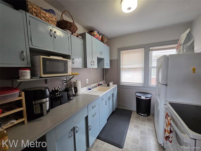 226 Fielding St in Ferndale, MI - Building Photo - Building Photo