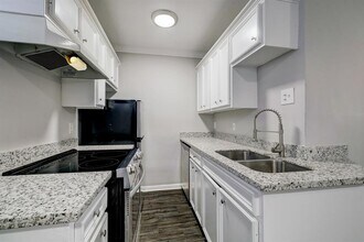 3618 Garrott St in Houston, TX - Building Photo - Building Photo