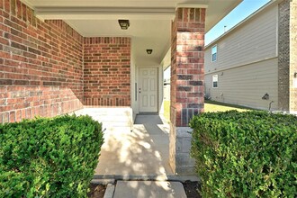 186 Pigeonberry Pass in Buda, TX - Building Photo - Building Photo