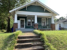 713 Meridian St in Florence, AL - Building Photo