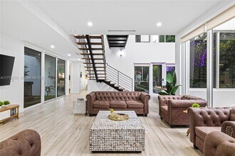 1816 SW 23rd St in Miami, FL - Building Photo - Building Photo