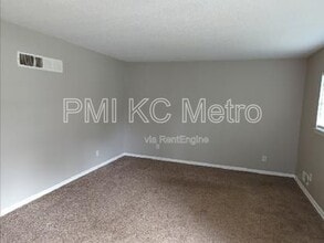 1608 W 24th Terrace S in Independence, MO - Building Photo - Building Photo