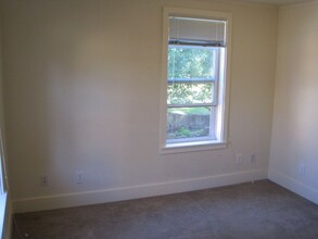 8830 1st Ave NE in Seattle, WA - Building Photo - Building Photo