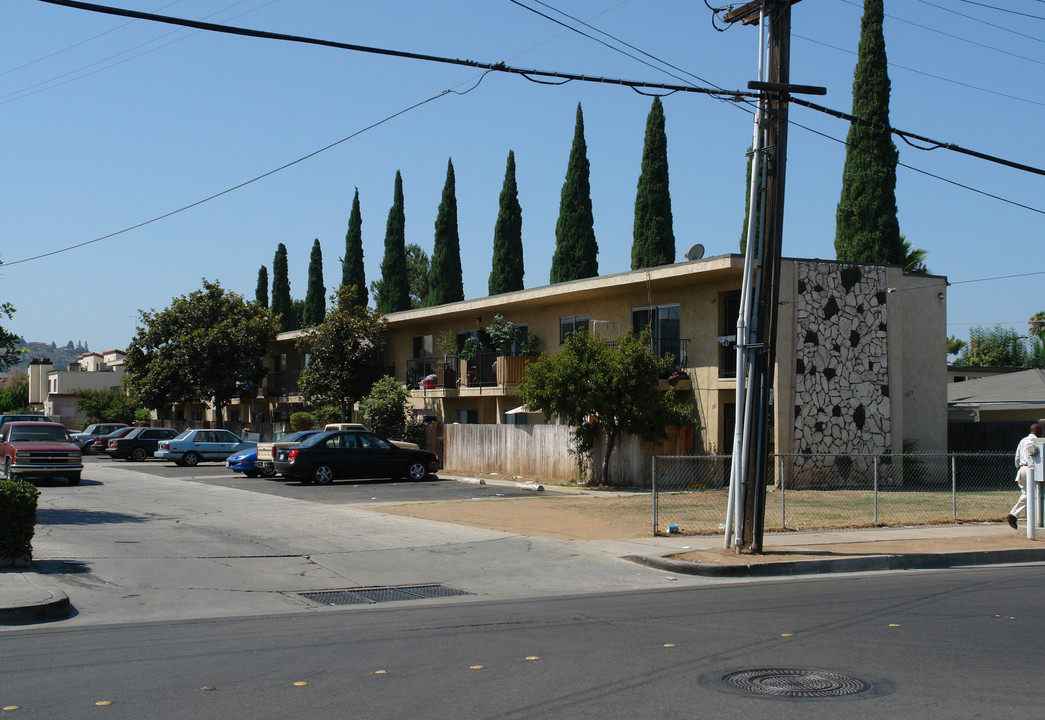 1279 E Madison Ave in El Cajon, CA - Building Photo