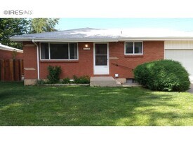 1129 Gard Pl in Loveland, CO - Building Photo