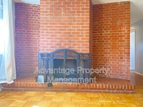 5230 NE Laurel Dr in Adair Village, OR - Building Photo - Building Photo