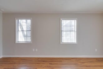 950 Parkhaven Ln in Memphis, TN - Foto de edificio - Building Photo