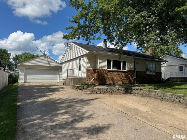 413 30th Ave W in Milan, IL - Building Photo - Building Photo