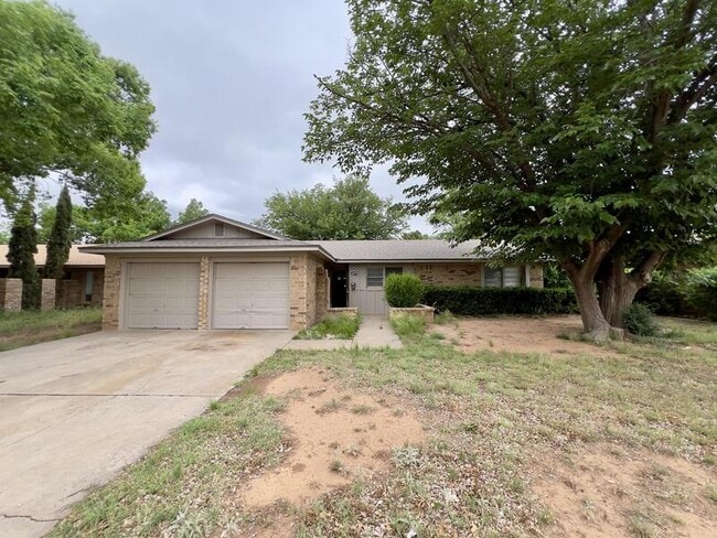 property at 4404 59th St