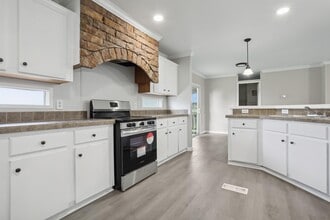 105 Lovely Iris Ln in Duson, LA - Building Photo - Building Photo