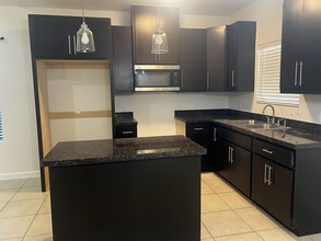 5720 St Charles Loop in Laredo, TX - Building Photo - Building Photo