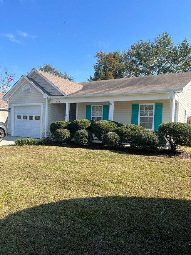 2038 Southern Pine Dr in Leland, NC - Building Photo - Building Photo