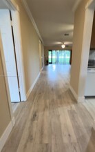 9422 Oakburst Ln in Tamarac, FL - Building Photo - Building Photo