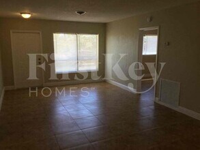 7361 Arthur St in Hollywood, FL - Building Photo - Building Photo