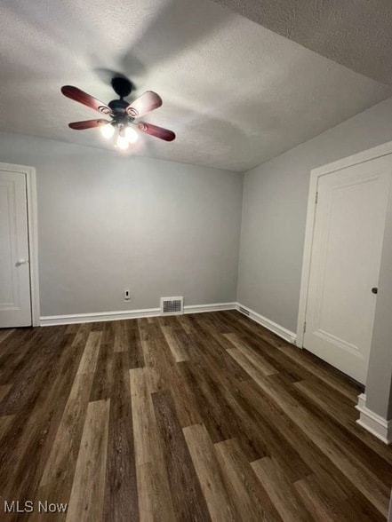 3536 Daleford Rd, Unit 2 in Shaker Heights, OH - Foto de edificio - Building Photo