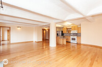 345 N Canal St, Unit 402 in Chicago, IL - Building Photo - Building Photo