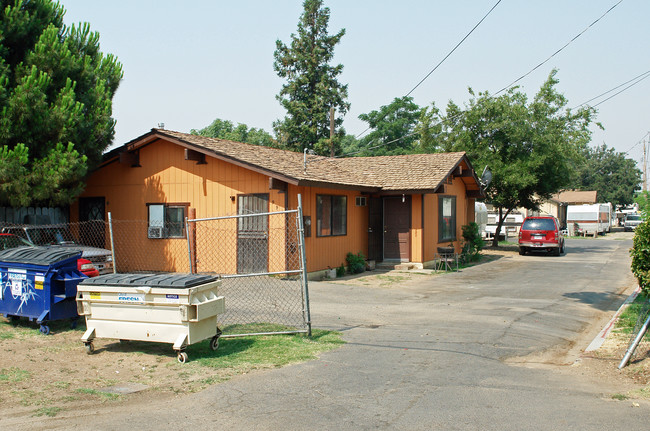 997 Crystal Ave in Fresno, CA - Foto de edificio - Building Photo