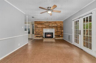 1602 Spring Branch Dr in Cleburne, TX - Building Photo - Building Photo