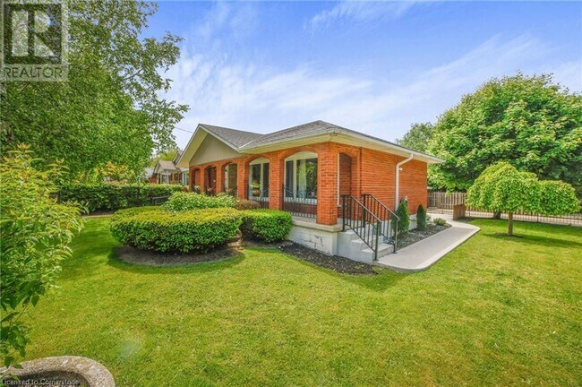 250 W 31st St in Hamilton, ON - Building Photo - Building Photo