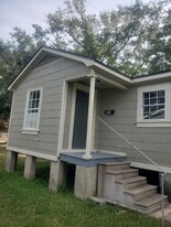 408 N Texas St in Deridder, LA - Building Photo