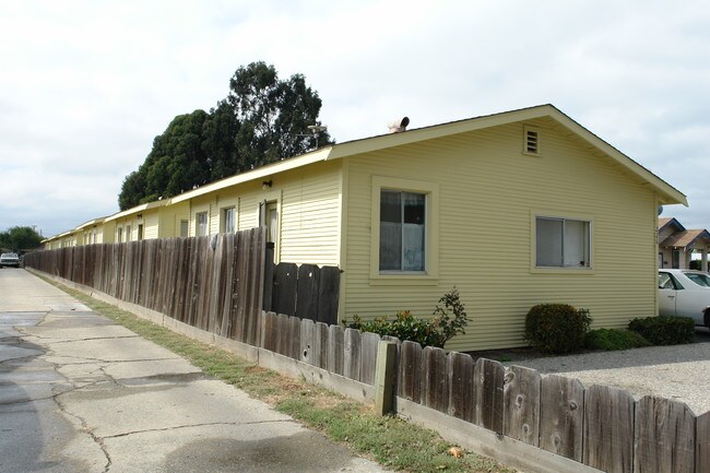 224-226 Abbott St in Salinas, CA - Foto de edificio - Building Photo
