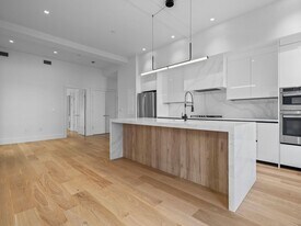 16 Edwards St, Unit 1 in Quincy, MA - Building Photo