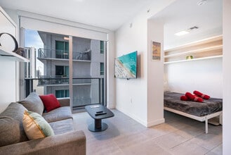 227 NE 2nd St in Miami, FL - Building Photo - Building Photo