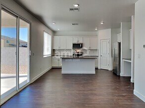 17129 W Golden Ln in Waddell, AZ - Building Photo - Building Photo