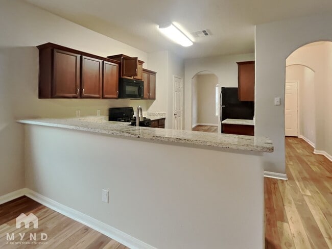 306 Lazy Pine Ct, Unit 19F in Conroe, TX - Foto de edificio - Building Photo
