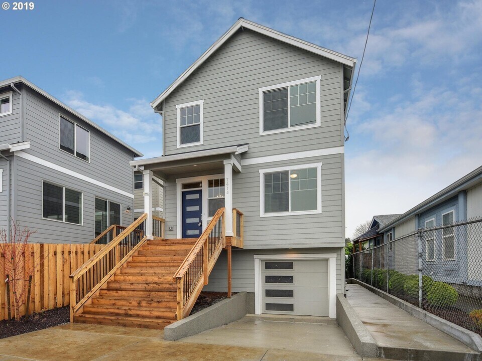 7415 N Ida Ave-Unit -#A in Portland, OR - Building Photo