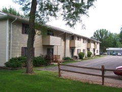 Courtyard Apartments in Beaver Dam, WI - Building Photo - Building Photo