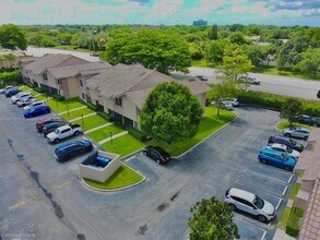 9971 W Atlantic Blvd in Coral Springs, FL - Building Photo - Building Photo