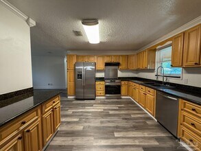 5801 Timberline Dr in Milton, FL - Building Photo - Building Photo