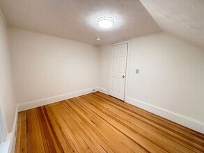 11 Fowler St in Westfield, MA - Building Photo - Building Photo