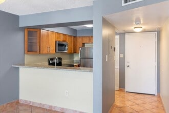 3930 S Roosevelt Blvd in Key West, FL - Foto de edificio - Building Photo